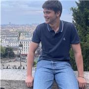 Profesor de sociales (historia, filosofía, geografía) para toda primaria y secundaria.